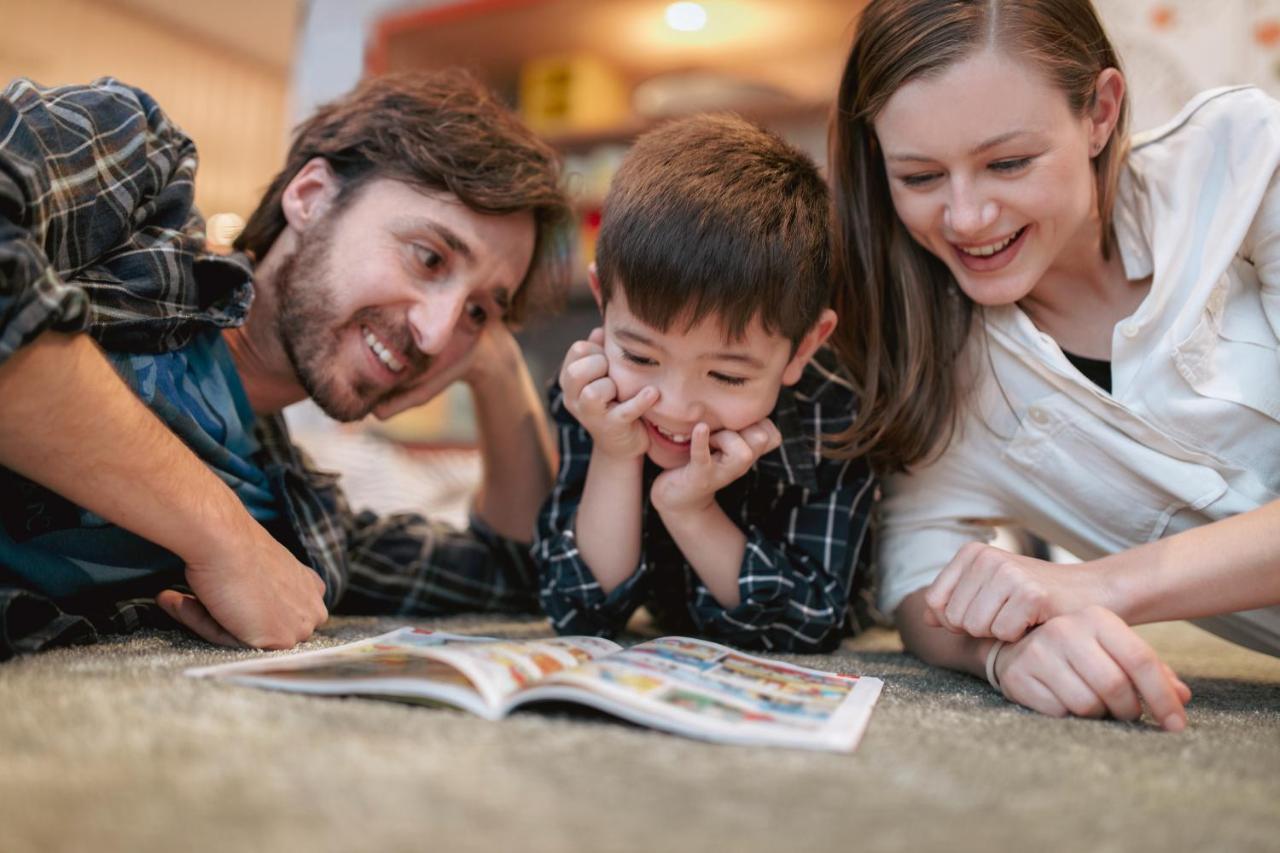 Family Room,1219373830:JPEG